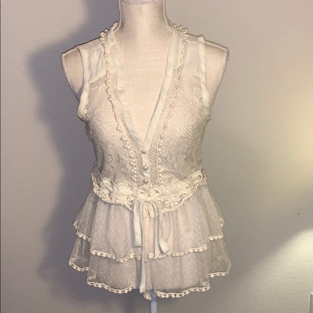 American rag lace ivory overlay vest medium